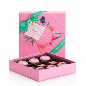 Pink Gift Box with Assorted Chocolates 3